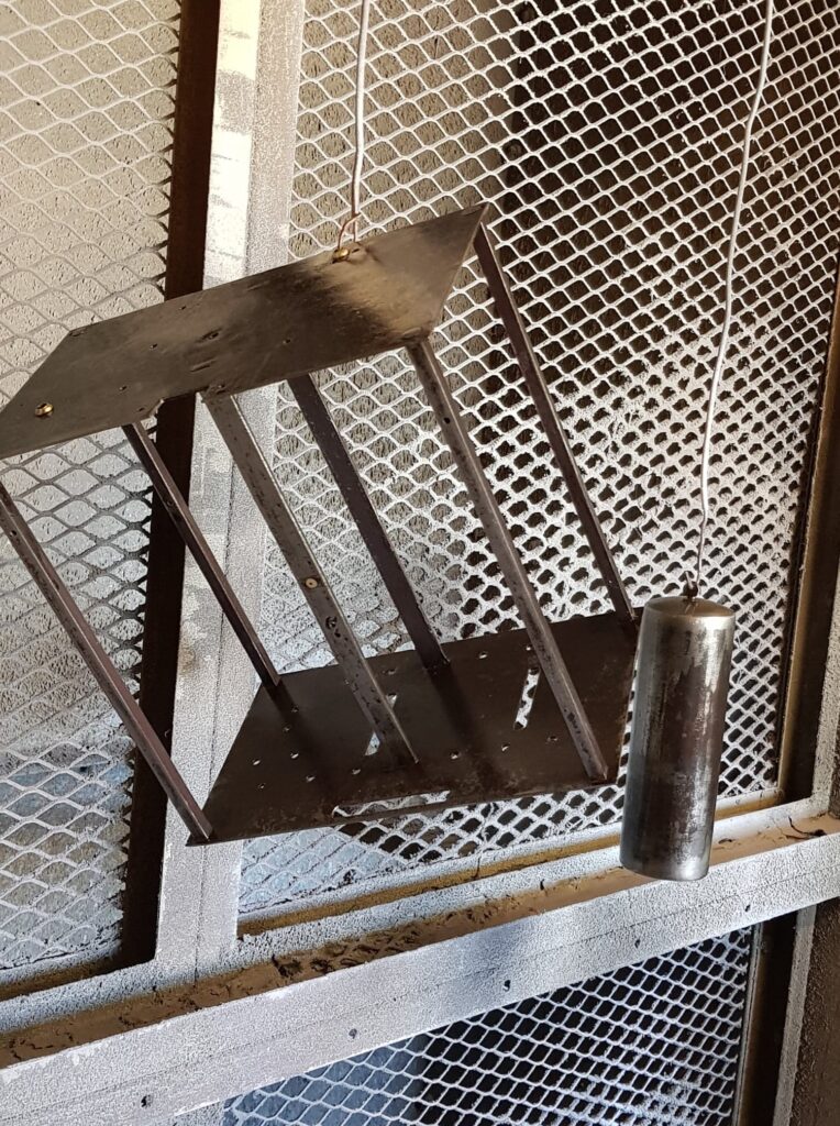 Restauration cage en fer par Comtoises Converset